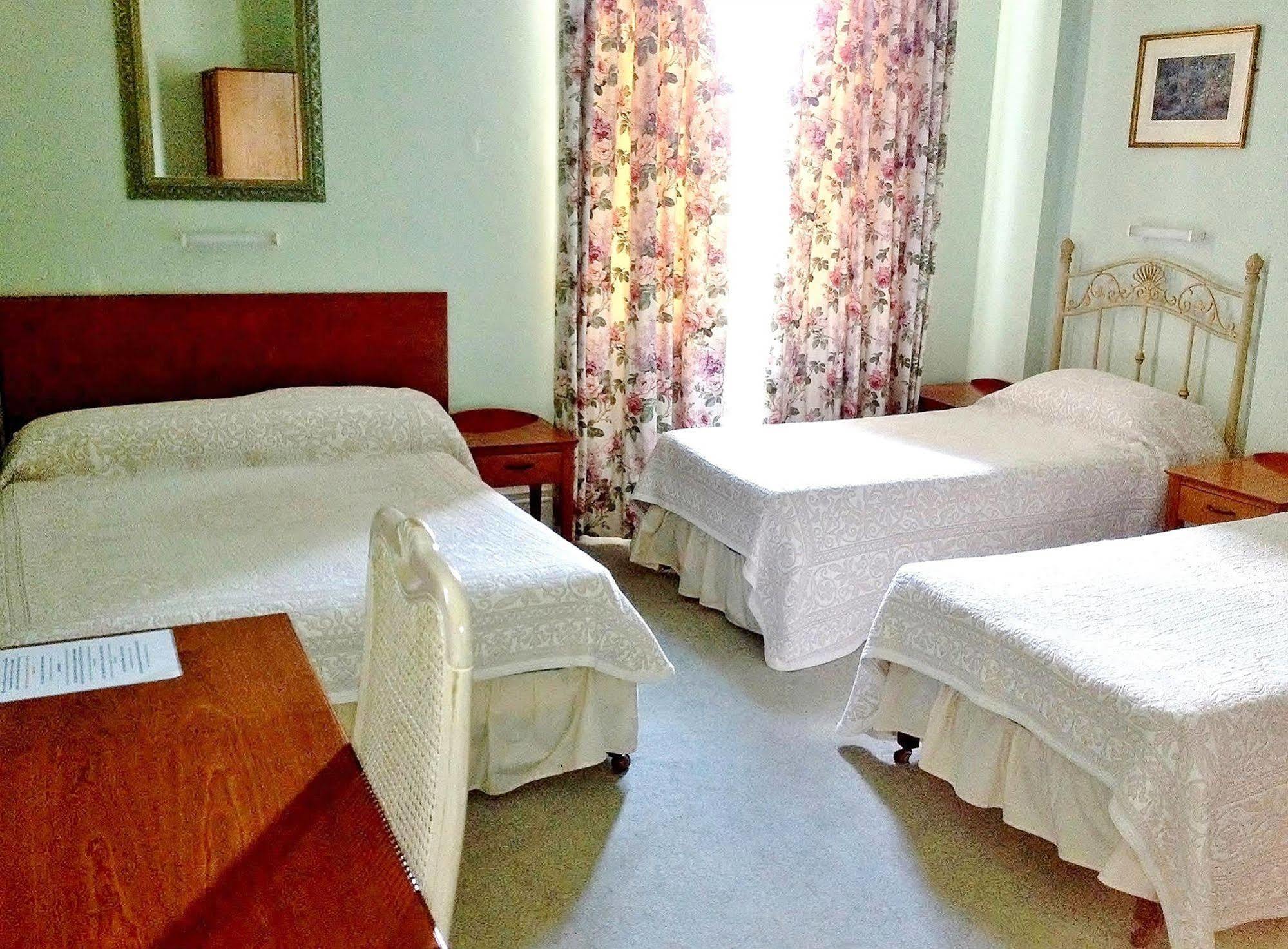 Merlyn Court Hotel ロンドン エクステリア 写真